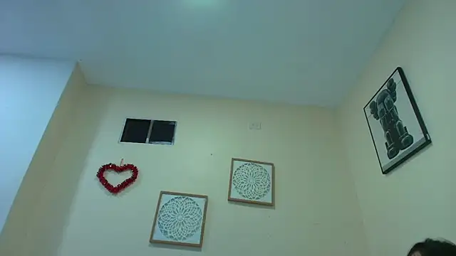 Snapshot of mary_cute9 chatting on June 29, 12:05 pm mary cute9 online show from June 29, 12:05 pm