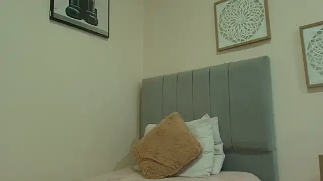 Snapshot of mary_cute9 chatting on August 1, 2:55 am mary cute9 online show from August 1, 2:55 am