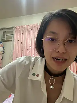 ladypaggy online show from April 29, 2:43 pm