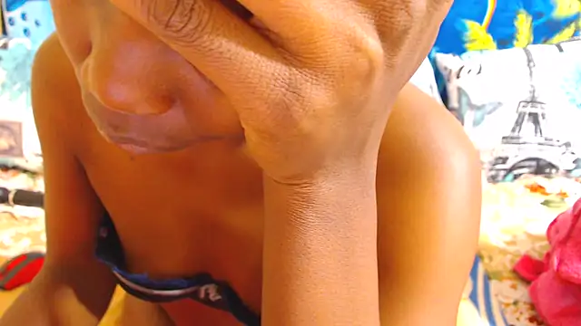 ChocolateClit online show from October 21, 5:30 am