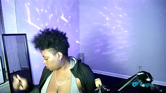 lovelyenigma365 online show from February 18, 12:17 am