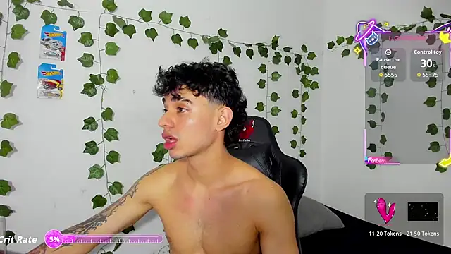 Snapshot of Noah_milleer chatting on November 22, 9:58 pm Noah milleer online show from November 22, 9:58 pm