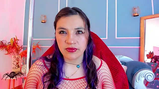 TaraTaylorr online show from April 30, 3:02 am
