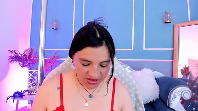 Snapshot of TaraTaylorr chatting on May 16, 7:34 pm TaraTaylorr online show from May 16, 7:34 pm
