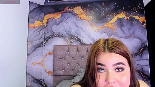 Snapshot of MadissonLee__ chatting on November 28, 12:52 pm MadissonLee online show from November 28, 12:52 pm