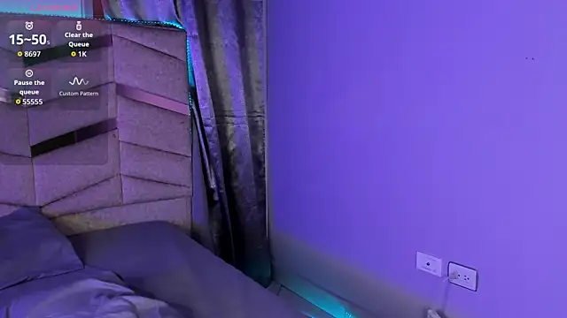 Snapshot of MadissonLee__ chatting on December 4, 8:28 pm MadissonLee online show from December 4, 8:28 pm