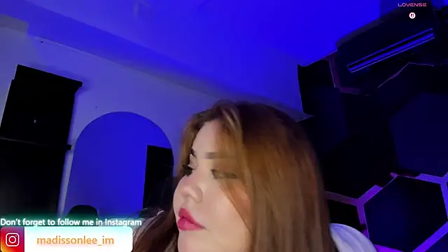 MadissonLee   online show from June 26, 3:44 am