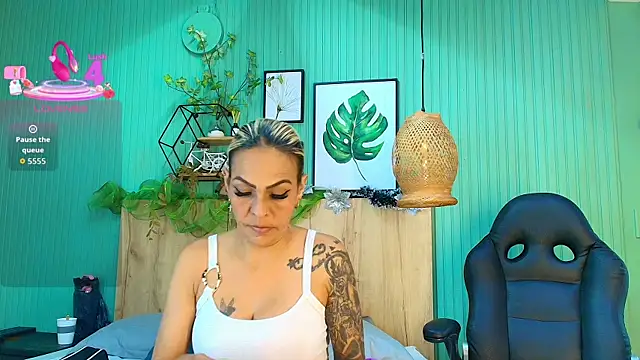 yessila parker online show from December 20, 4:58 pm