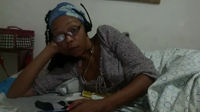 Snapshot of Ladyzee25 chatting on September 25, 11:14 am Ladyzee25 online show from September 25, 11:14 am