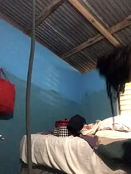 Snapshot of Ladyzee25 chatting on October 5, 1:09 pm Ladyzee25 online show from October 5, 1:09 pm