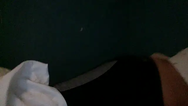 Snapshot of Ladyzee25 chatting on November 4, 3:05 am Ladyzee25 online show from November 4, 3:05 am