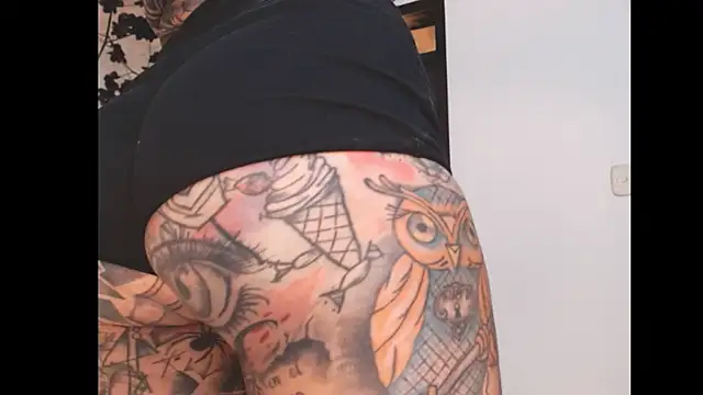 Sara Valkyri online show from March 9, 12:10 am