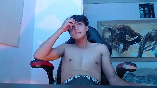 Snapshot of heiker_ chatting on March 20, 5:24 am heiker online show from March 20, 5:24 am