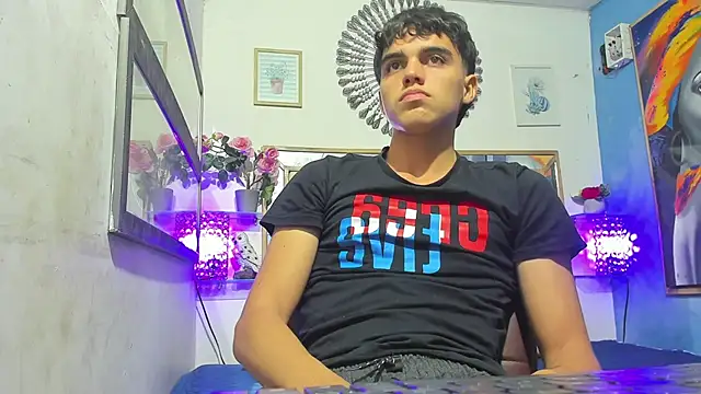 Snapshot of heiker_ chatting on March 22, 3:09 am heiker online show from March 22, 3:09 am