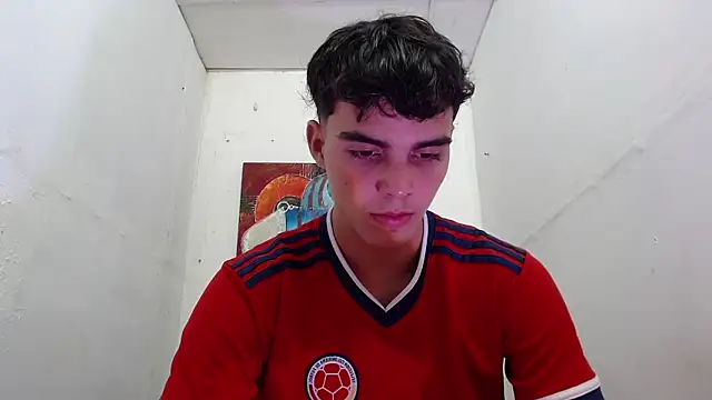 Snapshot of heiker_ chatting on March 23, 12:47 am heiker online show from March 23, 12:47 am