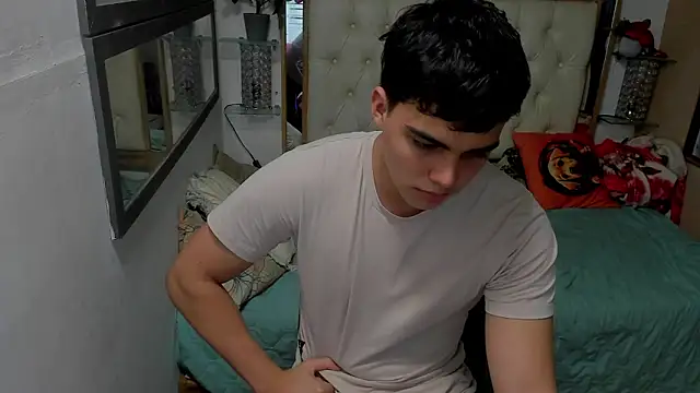 Snapshot of heiker_ chatting on November 17, 2:28 am heiker online show from November 17, 2:28 am