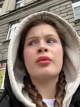 melicious  online show from March 3, 9:00 am