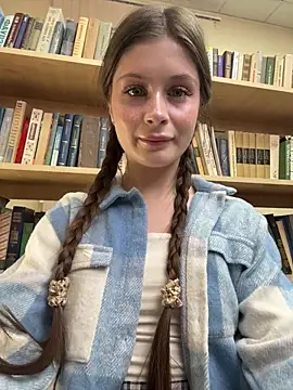 Snapshot of melicious_ chatting on January 8, 6:05 am melicious online show from January 8, 6:05 am