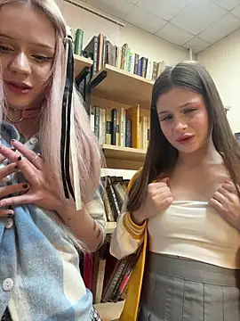 Snapshot of melicious_ chatting on January 16, 6:50 am melicious online show from January 16, 6:50 am