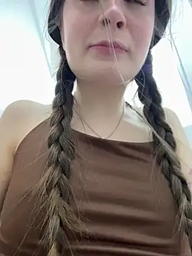 Snapshot of melicious_ chatting on March 27, 8:26 am melicious online show from March 27, 8:26 am