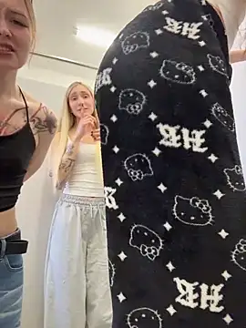 Snapshot of melicious_ chatting on April 3, 6:33 am melicious online show from April 3, 6:33 am