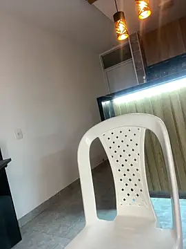 Snapshot of allison_wen chatting on March 16, 12:23 am allison wen online show from March 16, 12:23 am