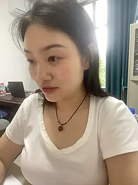 Snapshot of pangtouyubb chatting on May 17, 4:21 am pangtouyubb online show from May 17, 4:21 am
