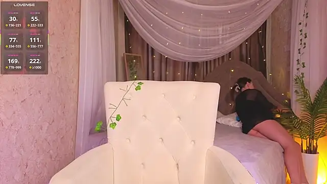 meow mellie online show from September 18, 2:02 am