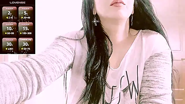 Snapshot of Alina_eve chatting on July 27, 2:13 pm Alina eve online show from July 27, 2:13 pm