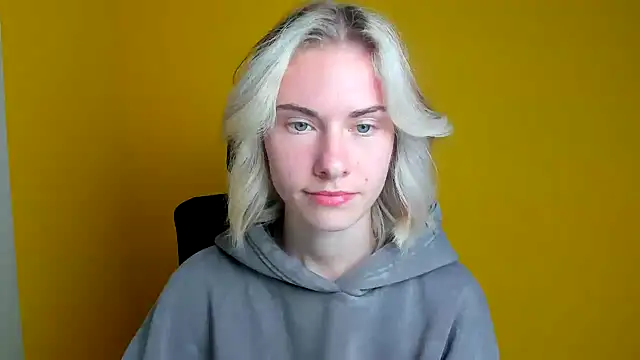 Fiona Night online show from October 6, 5:32 pm