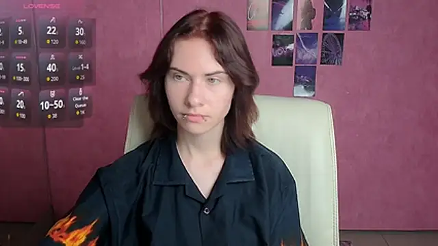Snapshot of Fiona_Night chatting on July 19, 5:11 am Fiona Night online show from July 19, 5:11 am