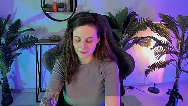 OliviaMcClean online show from March 22, 8:48 pm