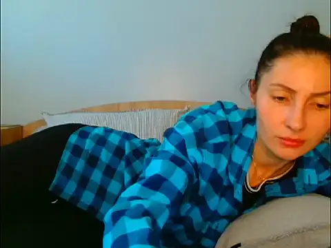 Irina9793 online show from May 7, 9:25 am
