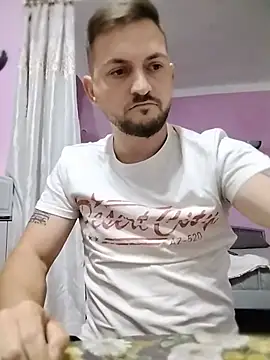 Snapshot of iurinicola chatting on June 24, 1:32 pm iurinicola online show from June 24, 1:32 pm