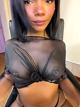 Snapshot of PinkyMoon chatting on October 16, 4:46 am PinkyMoon online show from October 16, 4:46 am