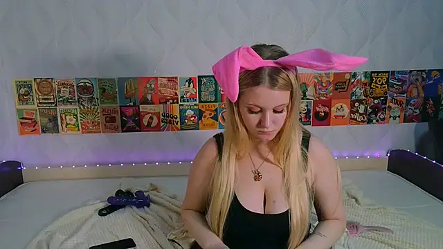 Beatrice 7 online show from March 8, 6:58 pm