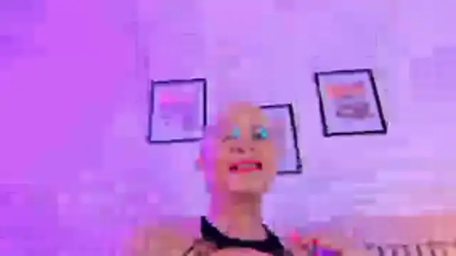 Snapshot of Lucy_Milf_68 chatting on November 22, 10:47 am Lucy Milf 68 online show from November 22, 10:47 am