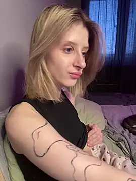 amorearte m online show from March 9, 4:27 am