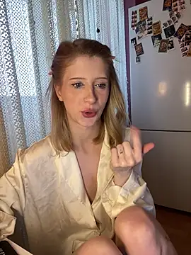 Snapshot of amorearte_m chatting on January 18, 8:07 am amorearte m online show from January 18, 8:07 am