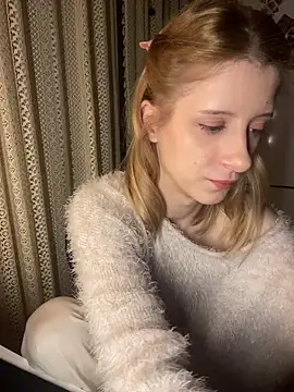 Snapshot of amorearte_m chatting on February 4, 9:42 pm amorearte m online show from February 4, 9:42 pm