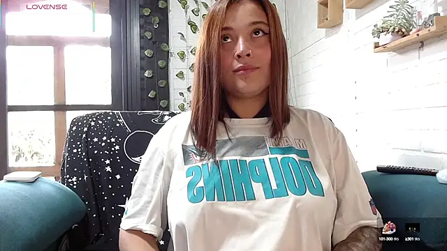 Snapshot of LiraSonnett chatting on March 17, 9:13 pm LiraSonnett online show from March 17, 9:13 pm