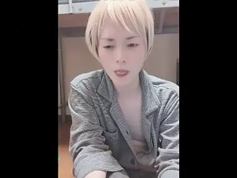 Snapshot of mgnhiroyuki chatting on May 9, 10:53 am mgnhiroyuki online show from May 9, 10:53 am
