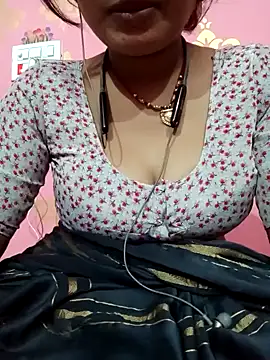 Snapshot of Beautiful_Puja chatting on March 8, 12:41 pm Beautiful Puja online show from March 8, 12:41 pm