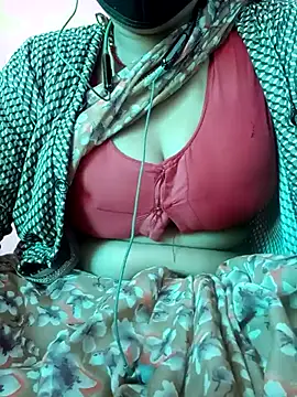 Snapshot of Beautiful_Puja chatting on March 19, 10:33 am Beautiful Puja online show from March 19, 10:33 am