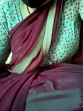 Snapshot of Beautiful_Puja chatting on March 20, 8:09 am Beautiful Puja online show from March 20, 8:09 am