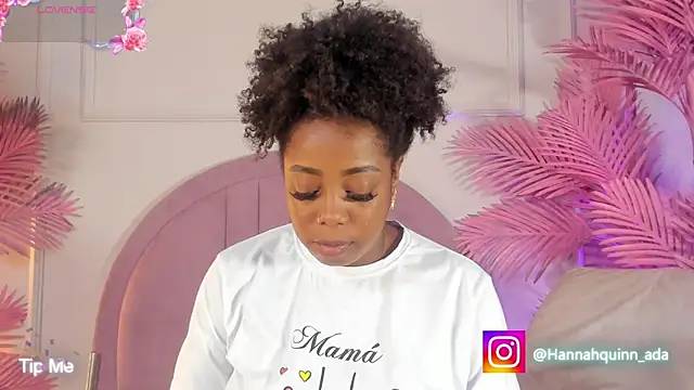 Snapshot of Hanaahquinn chatting on June 2, 11:45 am Hanaahquinn online show from June 2, 11:45 am
