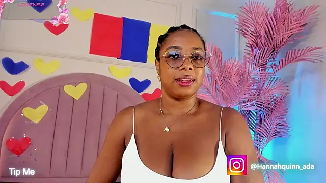Snapshot of Hanaahquinn chatting on June 20, 11:35 am Hanaahquinn online show from June 20, 11:35 am