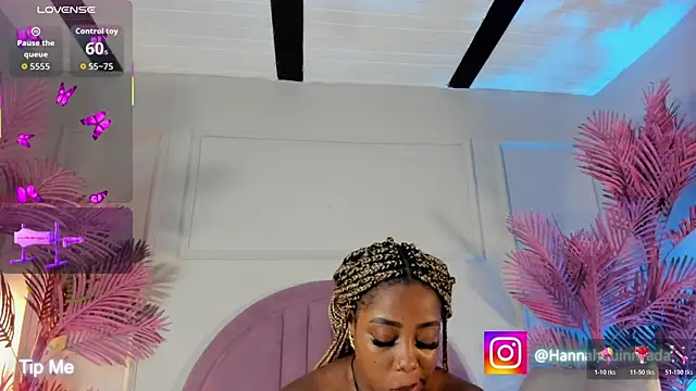 Snapshot of Hanaahquinn chatting on July 25, 11:52 am Hanaahquinn online show from July 25, 11:52 am