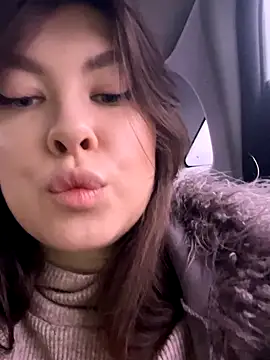 Snapshot of HannaJohnson chatting on November 13, 5:50 am HannaJohnson online show from November 13, 5:50 am