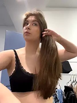 Snapshot of HannaJohnson chatting on November 28, 6:16 am HannaJohnson online show from November 28, 6:16 am